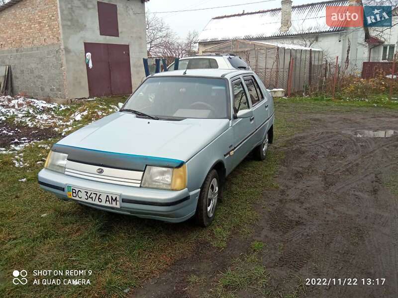 Седан ЗАЗ 1103 Славута 2004 в Радехове