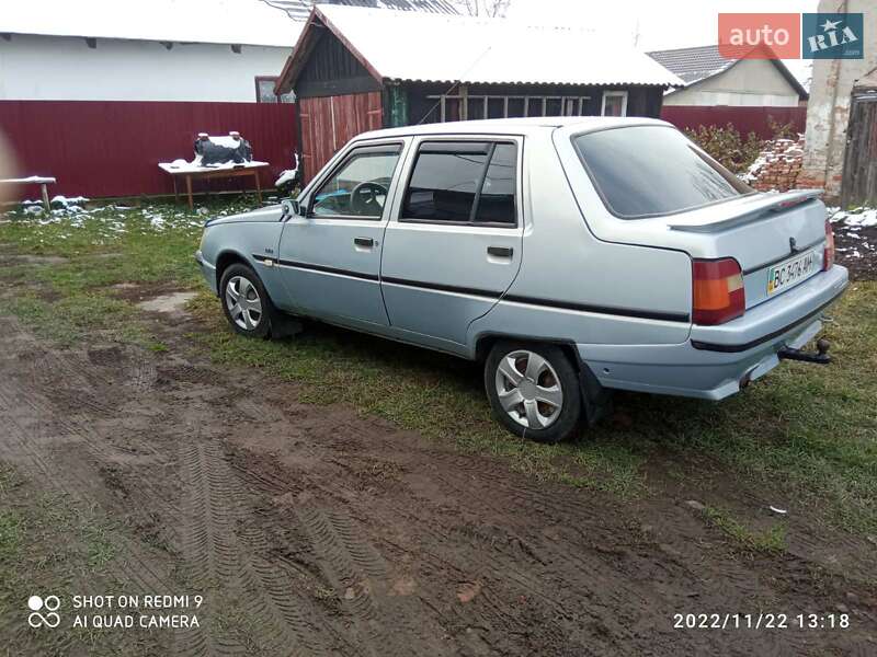 Седан ЗАЗ 1103 Славута 2004 в Радехове