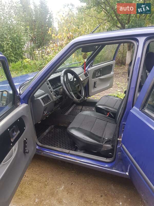 Седан ЗАЗ 1103 Славута 2003 в Попільні