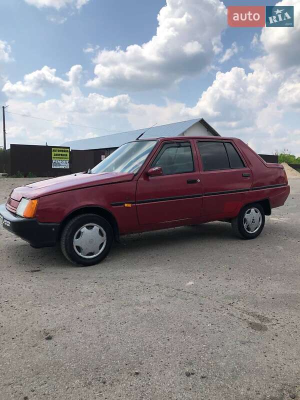 Ліфтбек ЗАЗ 1103 Славута 2003 в Радехові