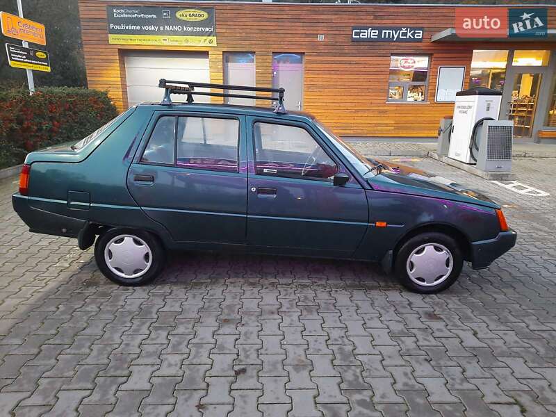 Ліфтбек ЗАЗ 1103 Славута 2004 в Вінниці