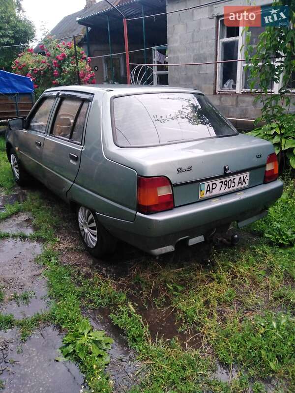 Лифтбек ЗАЗ 1103 Славута 2006 в Вольнянске