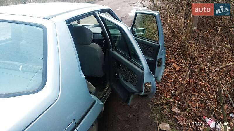 Лифтбек ЗАЗ 1103 Славута 2004 в Сосновке