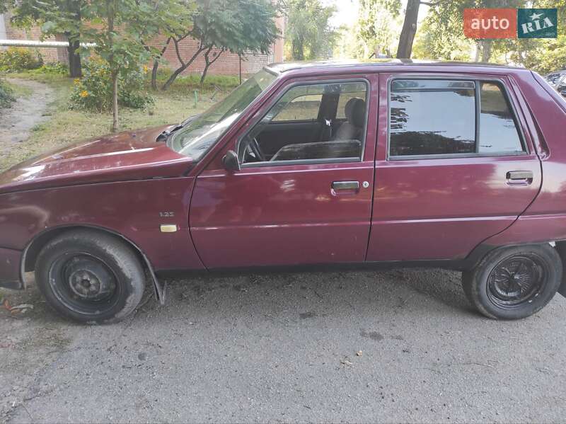 Лифтбек ЗАЗ 1103 Славута 2000 в Днепре фото 8 Лифтбек ЗАЗ 1103 Славута 2000 в Днепре