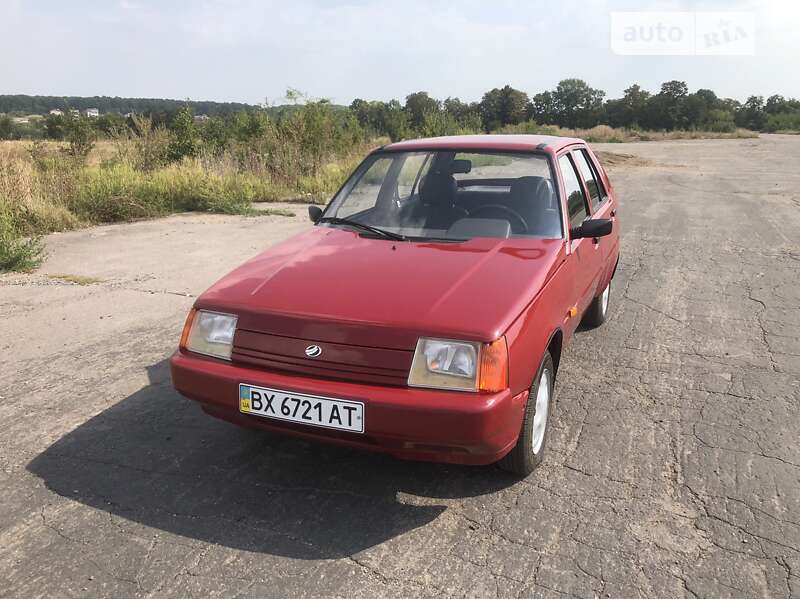 Лифтбек ЗАЗ 1103 Славута 2008 в 