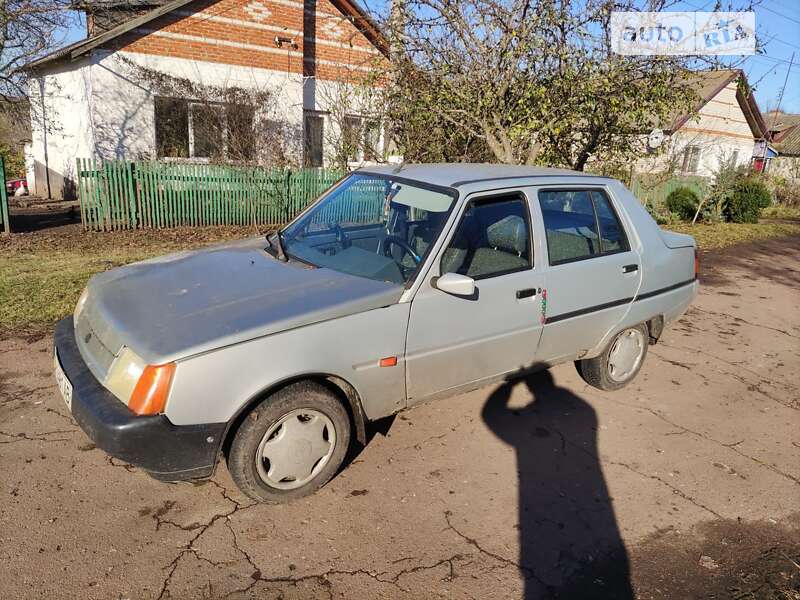 Лифтбек ЗАЗ 1103 Славута 2005 в Липовой Долине