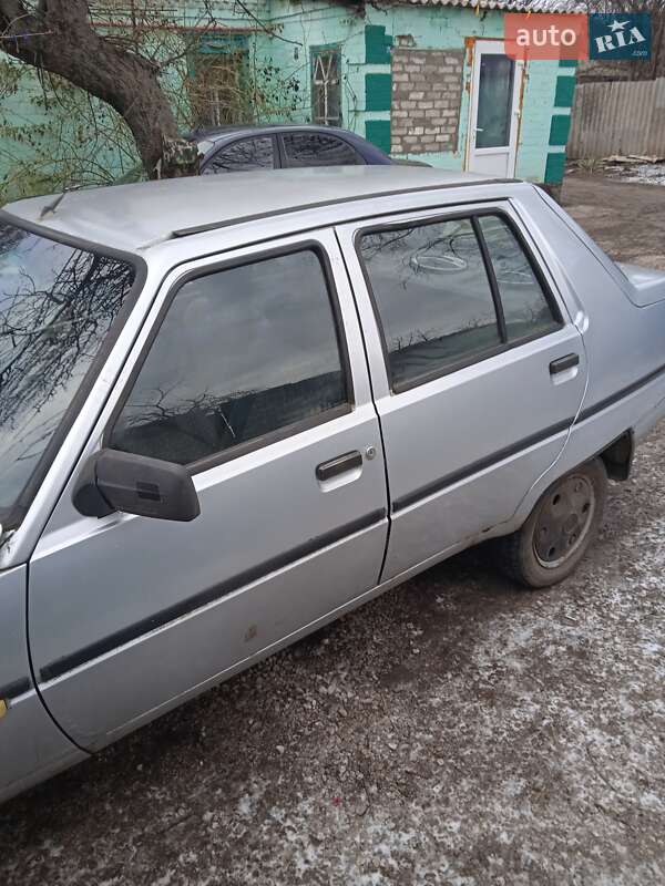 Ліфтбек ЗАЗ 1103 Славута 2003 в Магдалинівці