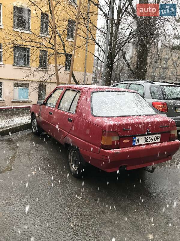 Ліфтбек ЗАЗ 1103 Славута 2002 в Києві