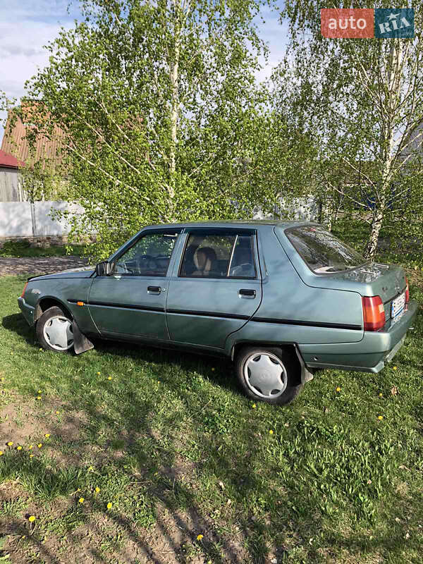 Лифтбек ЗАЗ 1103 Славута 2007 в Великой Багачке