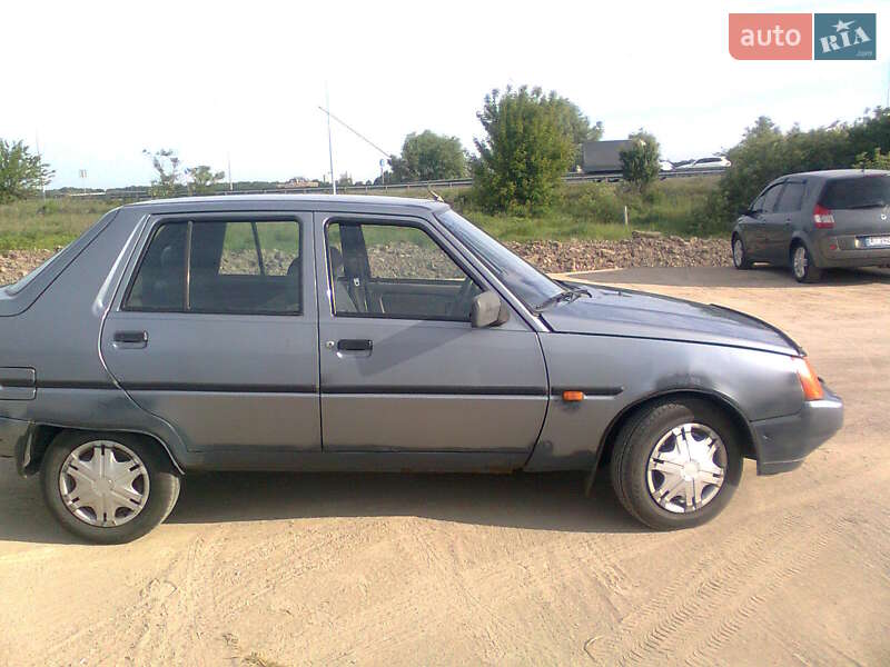 Лифтбек ЗАЗ 1103 Славута 2010 в Броварах