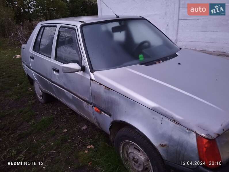 Лифтбек ЗАЗ 1103 Славута 2005 в Ровно