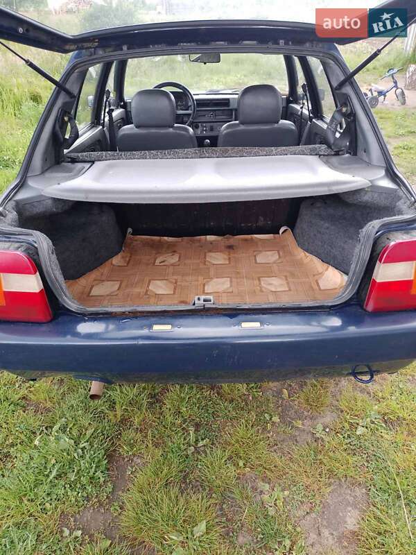 Лифтбек ЗАЗ 1103 Славута 2007 в Сарнах