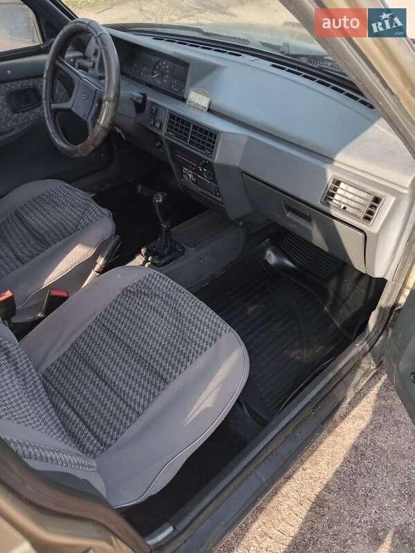 Лифтбек ЗАЗ 1103 Славута 2002 в Херсоне