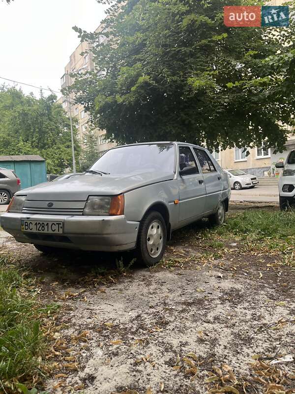 Лифтбек ЗАЗ 1103 Славута 2005 в Львове