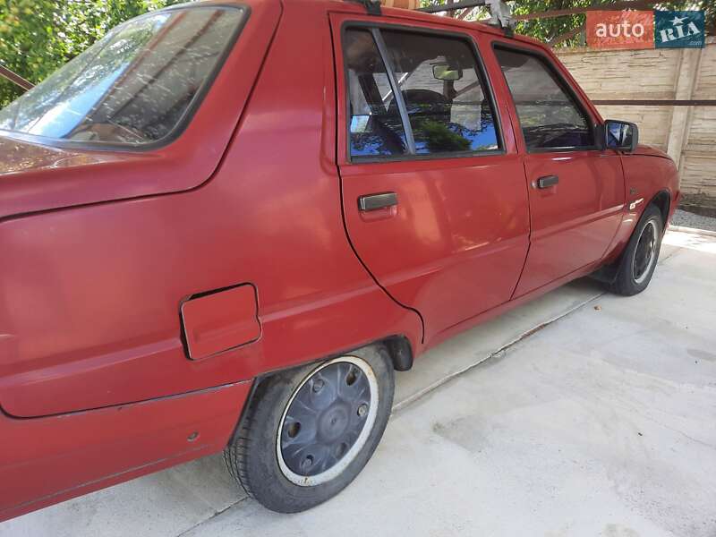 Лифтбек ЗАЗ 1103 Славута 2002 в Брусилове