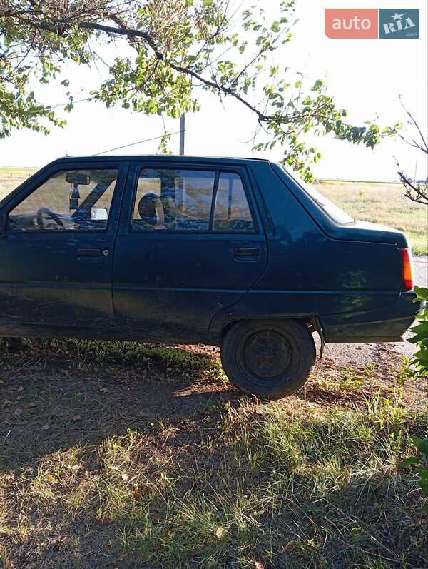 Лифтбек ЗАЗ 1103 Славута 2000 в Калиновке