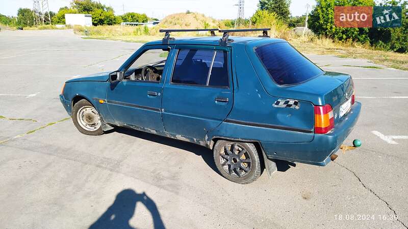 Лифтбек ЗАЗ 1103 Славута 2004 в Харькове фото 2 Лифтбек ЗАЗ 1103 Славута 2004 в Харькове