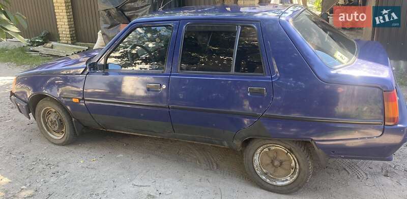 Лифтбек ЗАЗ 1103 Славута 2004 в Чернигове