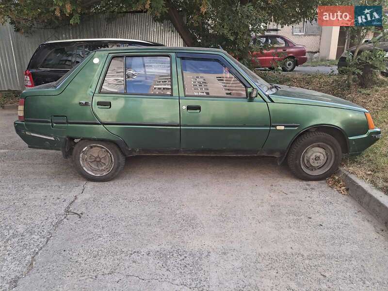 Ліфтбек ЗАЗ 1103 Славута 2002 в Хмельницькому