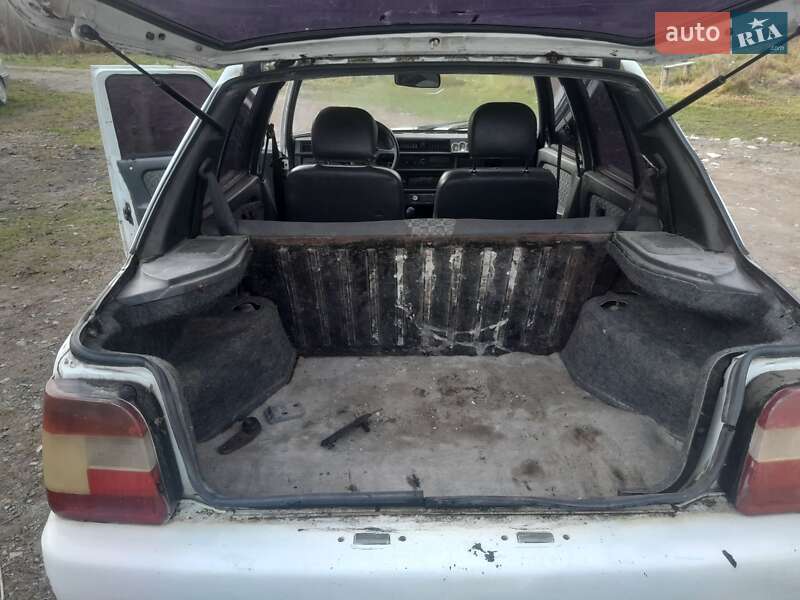 Ліфтбек ЗАЗ 1103 Славута 2002 в Городку