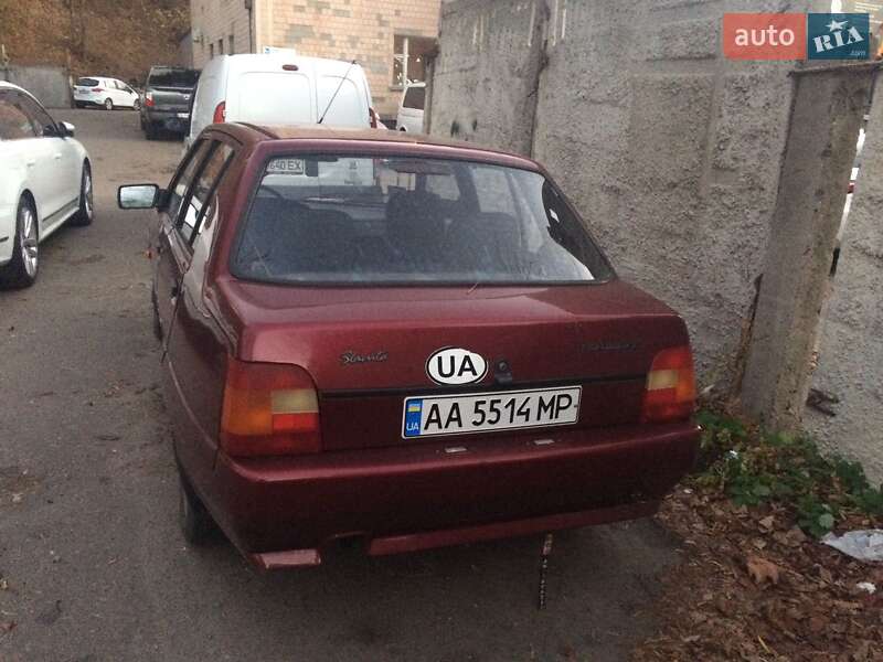 Ліфтбек ЗАЗ 1103 Славута 1999 в Києві