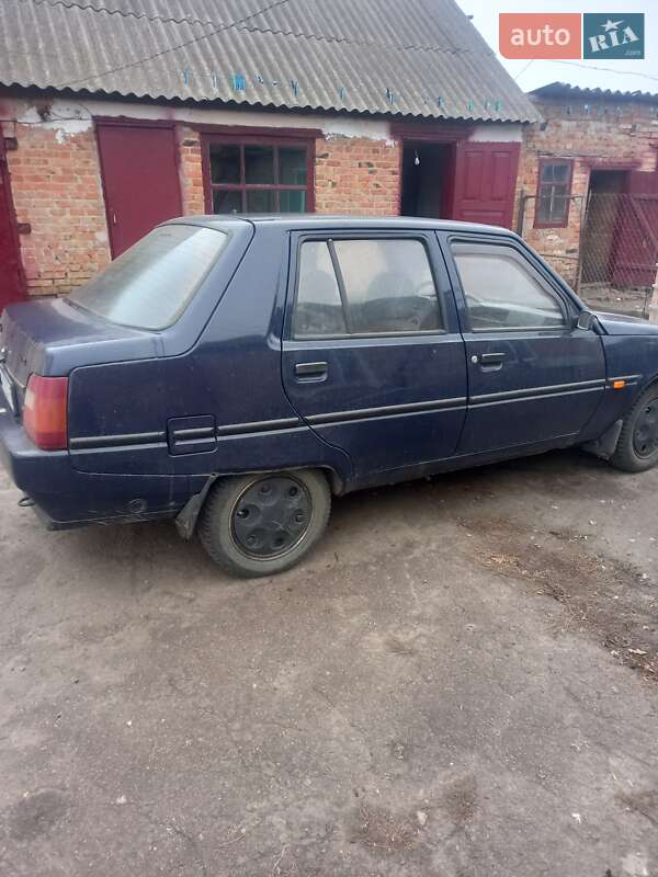 Лифтбек ЗАЗ 1103 Славута 2007 в Малой Виске