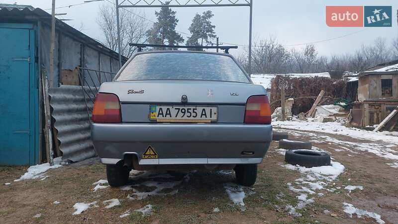Лифтбек ЗАЗ 1103 Славута 2006 в Киеве