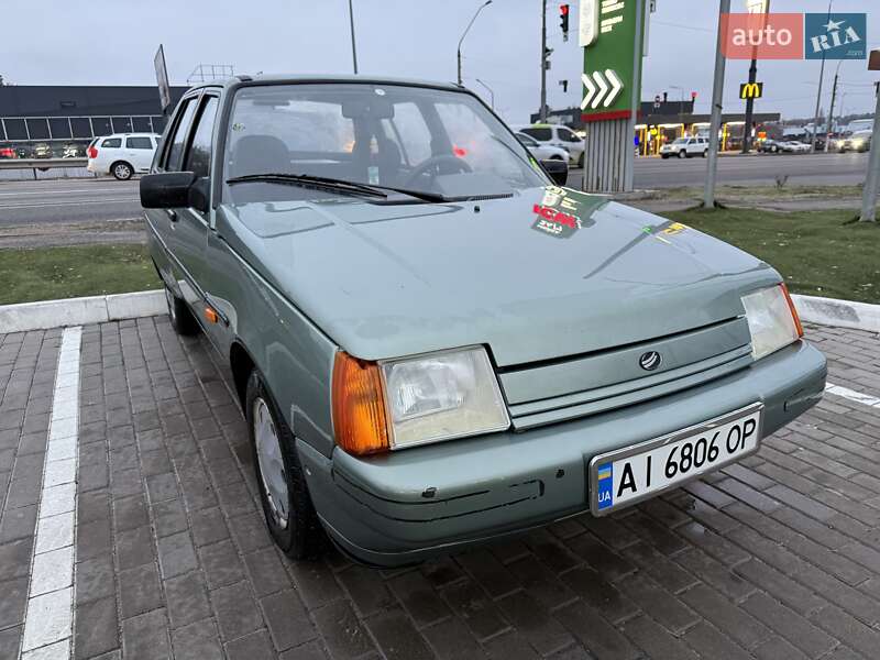 Лифтбек ЗАЗ 1103 Славута 2006 в Гореничах