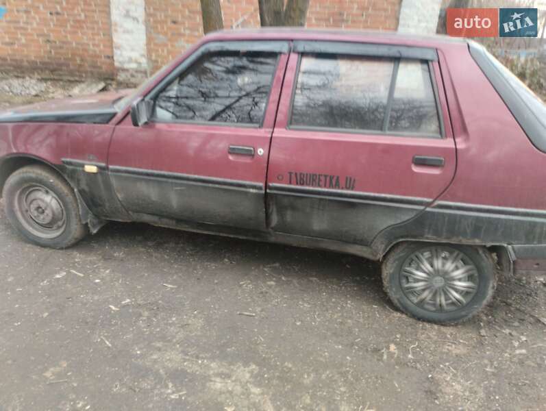 Лифтбек ЗАЗ 1103 Славута 2001 в Погребище фото 3 Лифтбек ЗАЗ 1103 Славута 2001 в Погребище