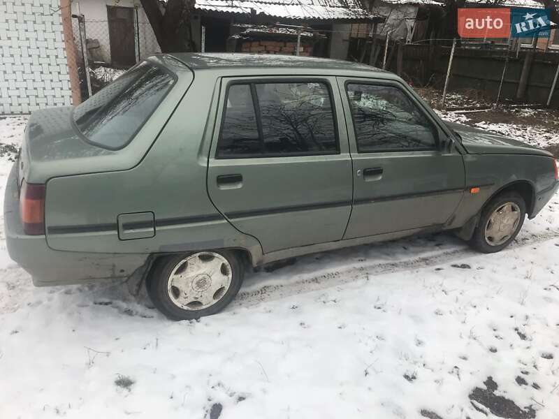 Лифтбек ЗАЗ 1103 Славута 2006 в Лысянке фото 5 Лифтбек ЗАЗ 1103 Славута 2006 в Лысянке