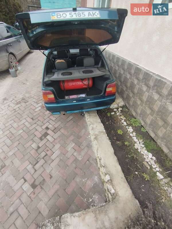 Ліфтбек ЗАЗ 1103 Славута 2000 в Тернополі