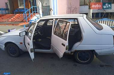 Лифтбек ЗАЗ 1103 Славута 2007 в 
