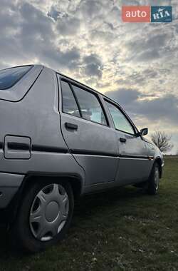 Ліфтбек ЗАЗ 1103 Славута 2005 в 