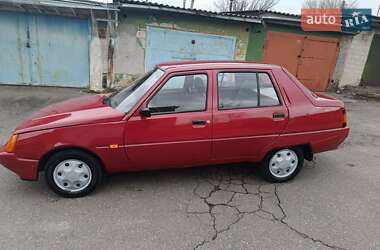Лифтбек ЗАЗ 1103 Славута 2006 в 