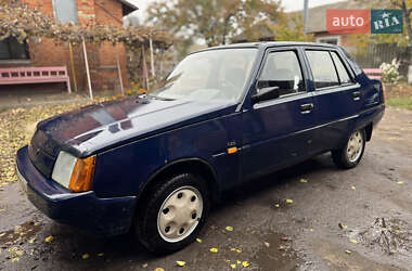Ліфтбек ЗАЗ 1103 Славута 2004 в 