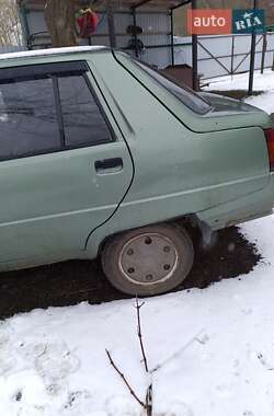 Лифтбек ЗАЗ 1103 Славута 2010 в 