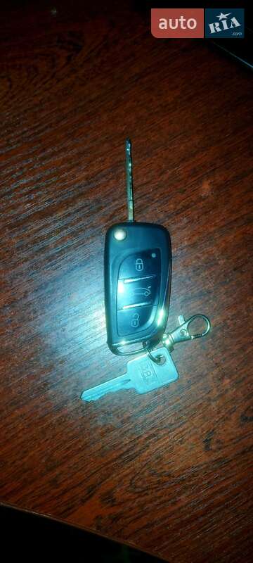 Ліфтбек ЗАЗ 1103 Славута 2003 в Запоріжжі