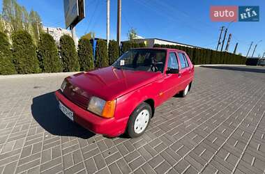 Лифтбек ЗАЗ 1103 Славута 2003 в 