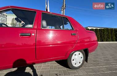 Лифтбек ЗАЗ 1103 Славута 2003 в 