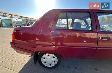 Лифтбек ЗАЗ 1103 Славута 2003 в 