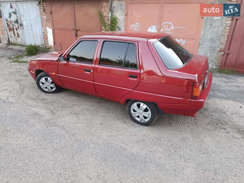 Лифтбек ЗАЗ 1103 Славута 2008 в Луцке