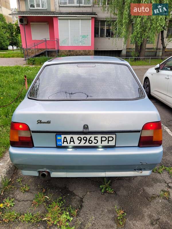 Лифтбек ЗАЗ 1103 Славута 2004 в Киеве
