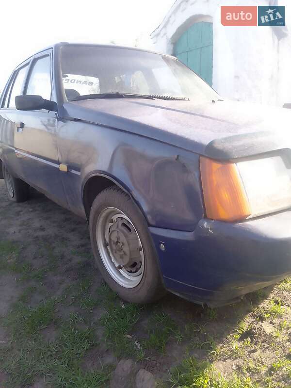 Лифтбек ЗАЗ 1103 Славута 2003 в Варве