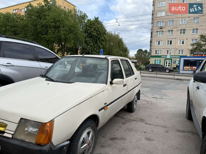 Ліфтбек ЗАЗ 1103 Славута 2003 в 