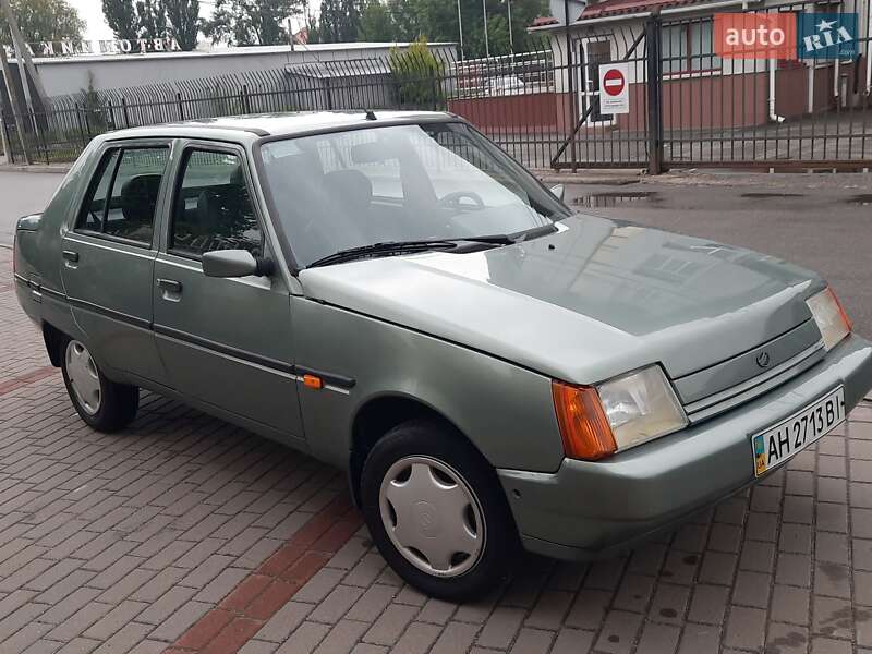 Лифтбек ЗАЗ 1103 Славута 2006 в 