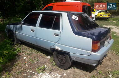 Ліфтбек ЗАЗ 1103 Славута 2004 в 