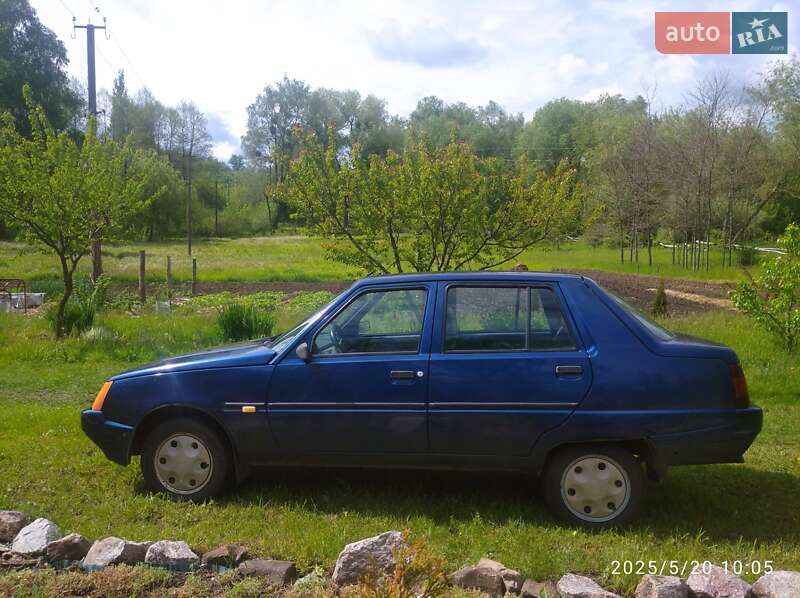 Лифтбек ЗАЗ 1103 Славута 2005 в Лебедине