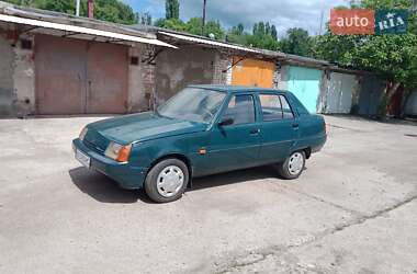 Лифтбек ЗАЗ 1103 Славута 2004 в 