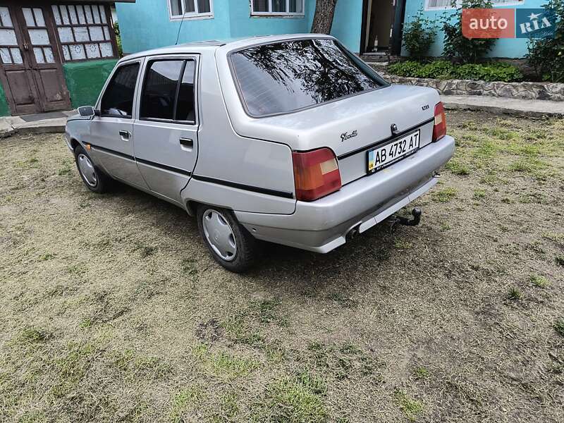 Лифтбек ЗАЗ 1103 Славута 2008 в Чечельнике