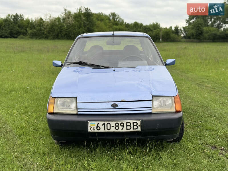 Лифтбек ЗАЗ 1103 Славута 2002 в Житомире